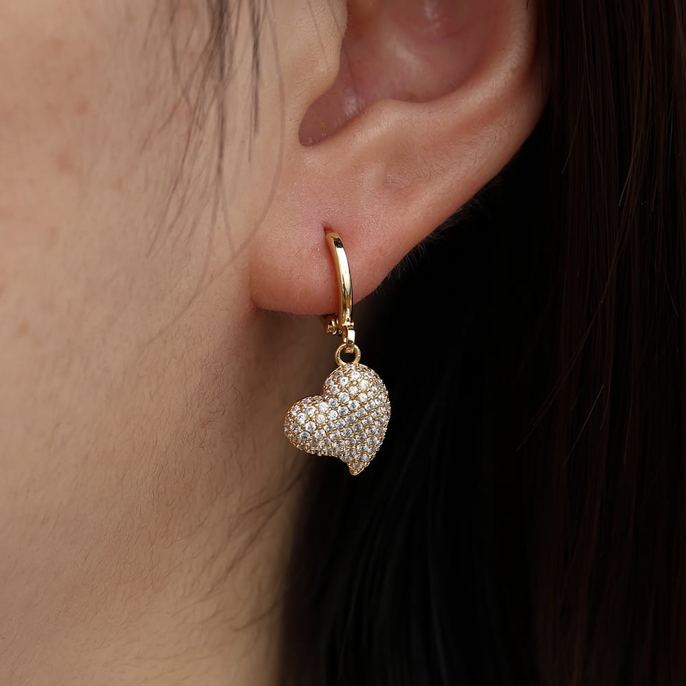 Pavé Herz Creolen Ohrringe