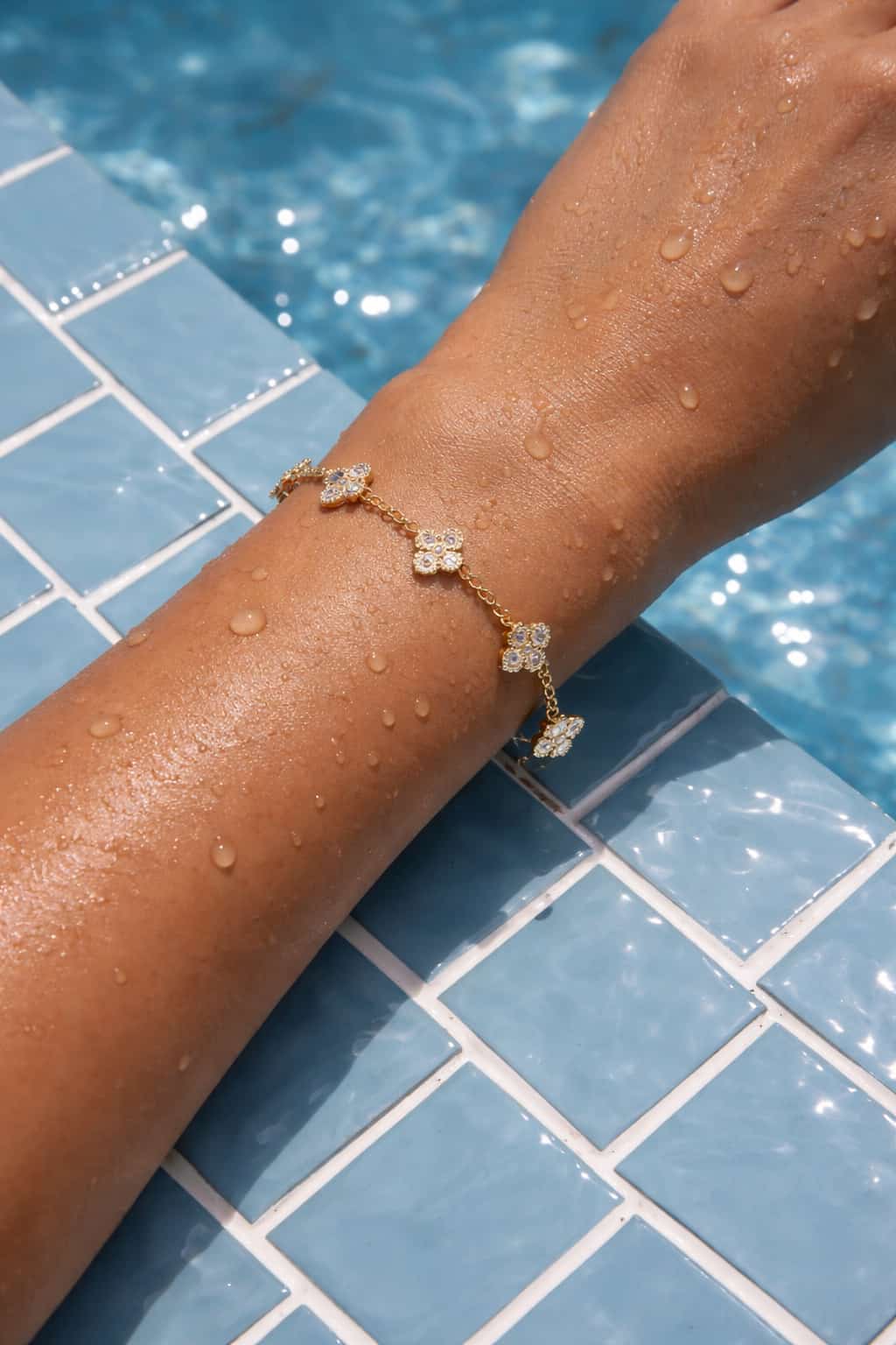 Kleeblatt-Armband mit Zirkonia Steinen