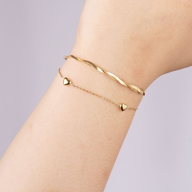 Zartes Armband mit dreidimensionalen Herz-Charms