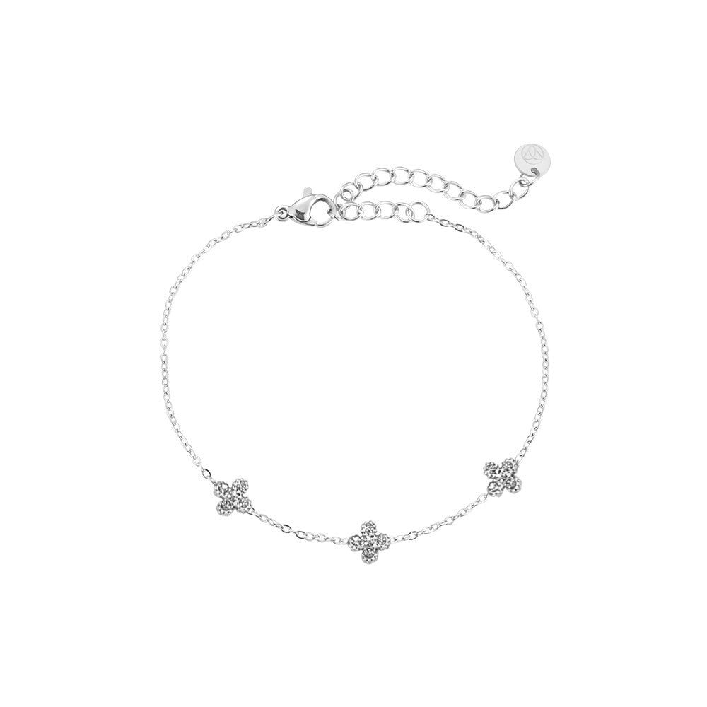 Zartes Armband mit funkelnden Kleeblatt-Charms