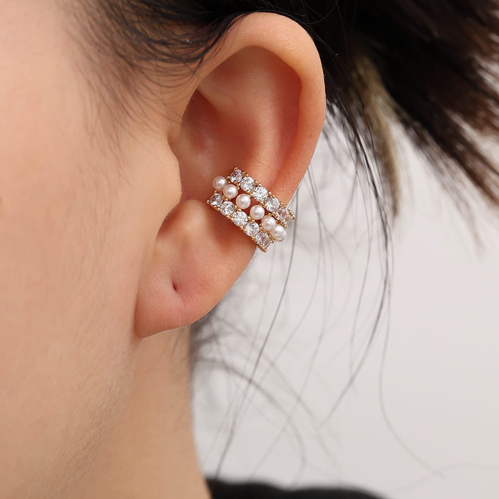 Breiter Ear Cuff mit Perlen & funkelnden Kristallen
