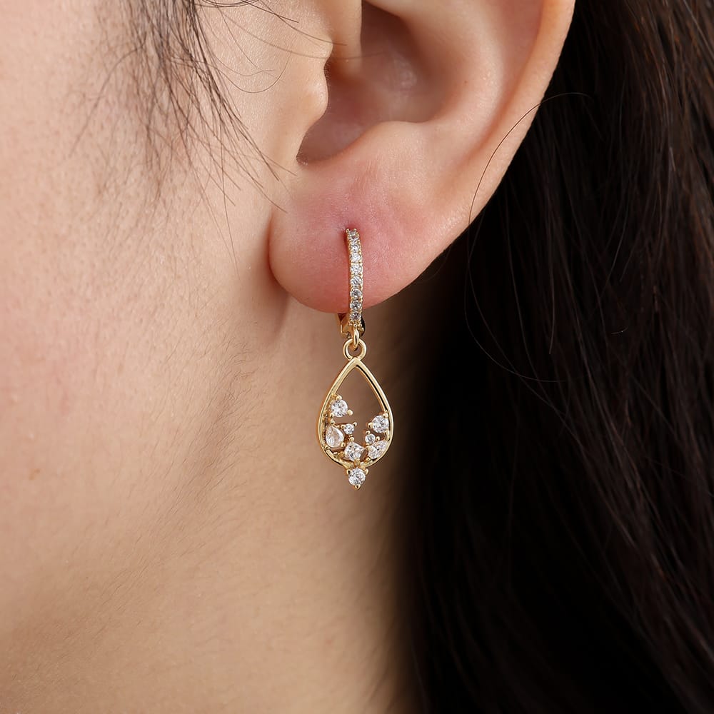 Creolen mit Kristall Tropfen