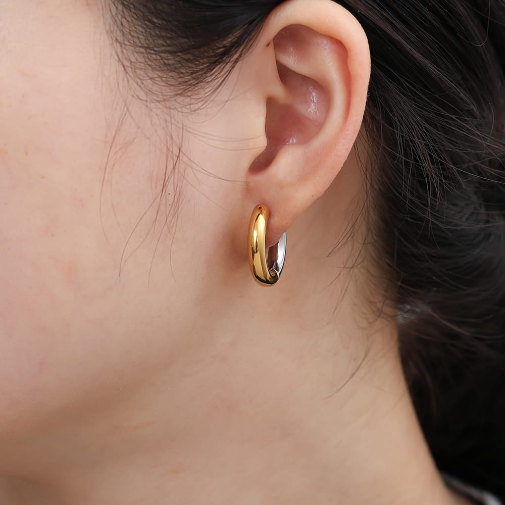 Goldene Creolen Ohrringe – zeitlos & modern