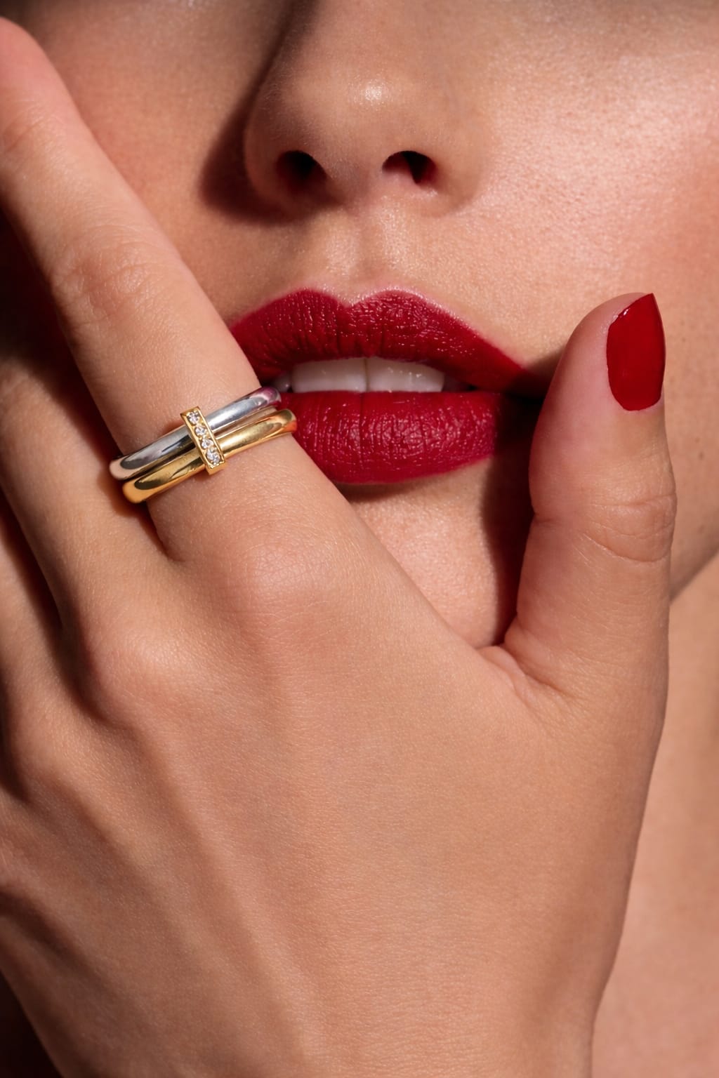 Bicolor Doppelring mit Zirkonia-Bar