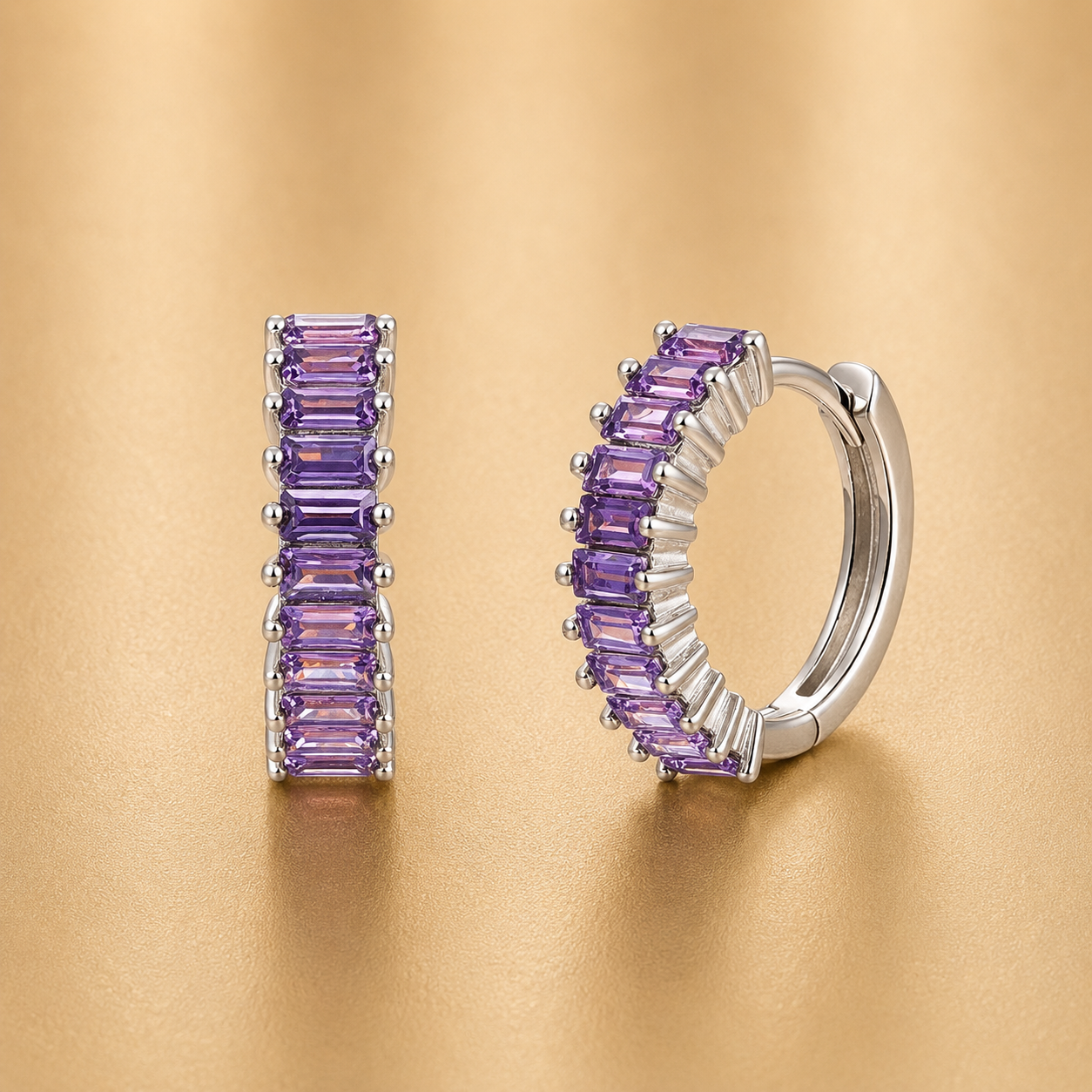 Creolen aus 925 Sterling Silber mit lila Zirkonia (Baguette-Schliff)